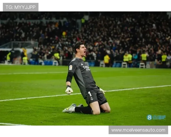 库尔图瓦重返首发位置，状态回暖表现稳健