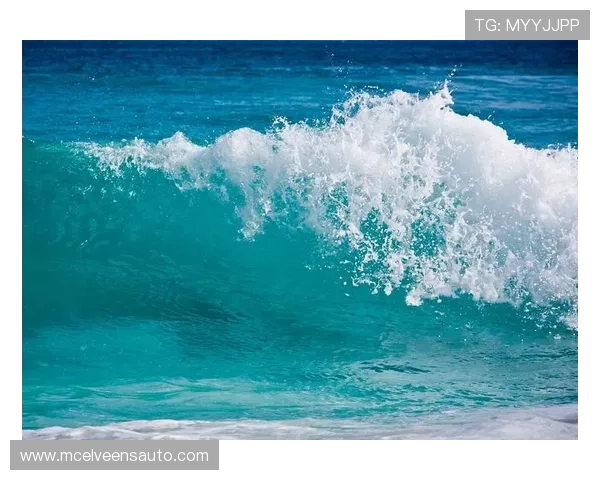 瑞安·洛赫特泳池边豪掷千万，打个水花比普通人年薪还多感人吗？